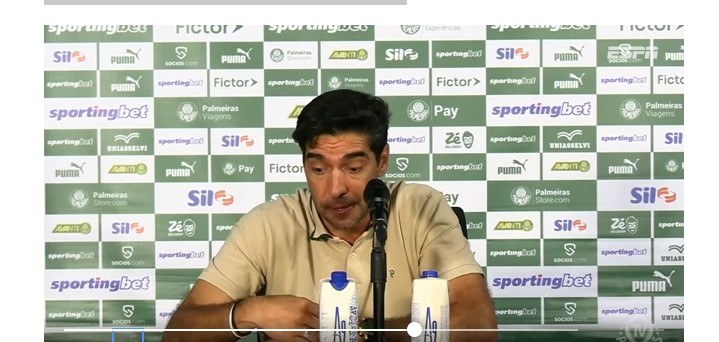 Abel desafia imprensa a encontrar alguém no Brasil com nível de performance de Raphael Veiga, do Palmeiras: 'Não tem!'